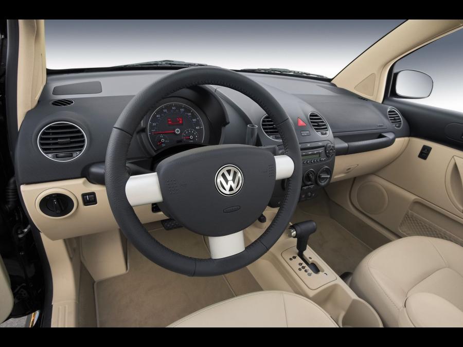  Volkswagen New Beetle 2008 года  (фото 3 из 7)